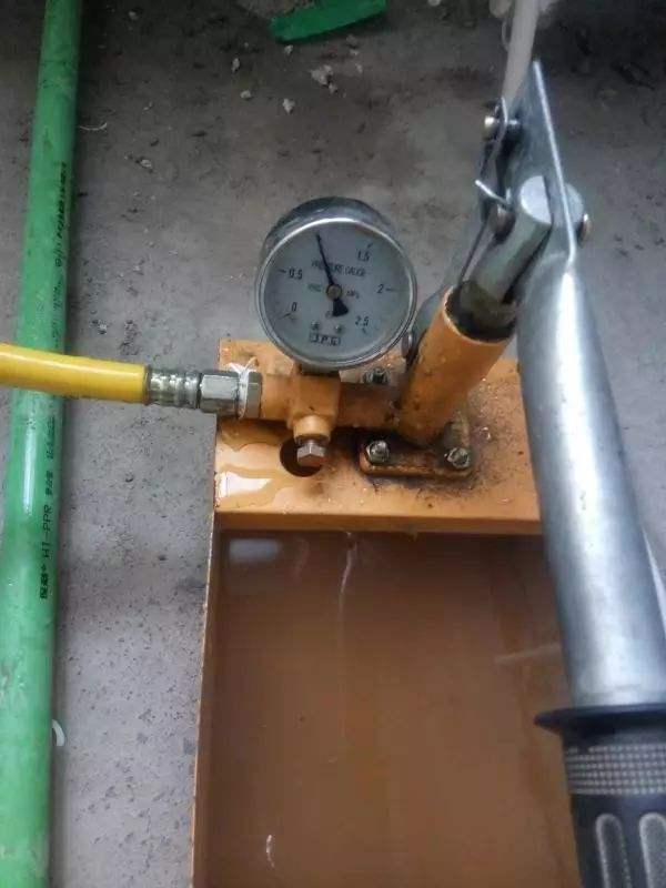 家装水管打压测试标准(家装水管打压测试标准图片)