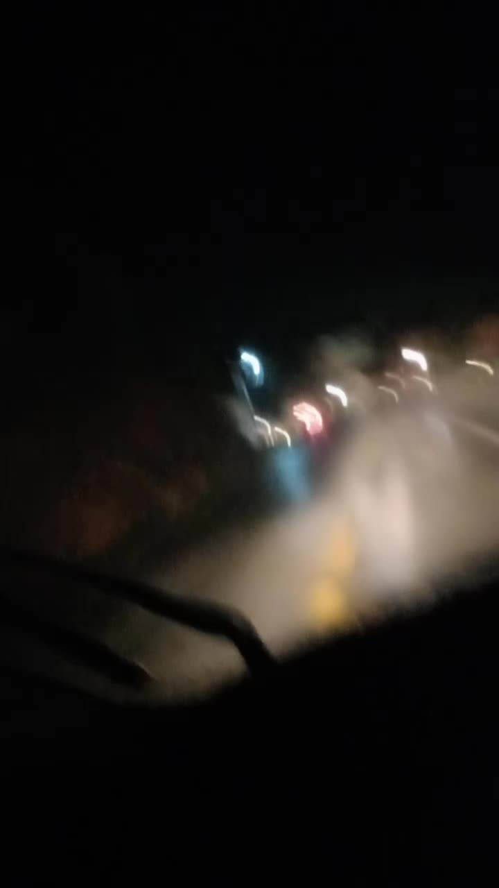 下雨天晚上开车去哪玩(下雨天晚上开车去哪玩安全)