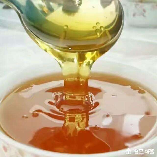 产妇喝蜂蜜(产妇喝蜂蜜水有什么好处和坏处)